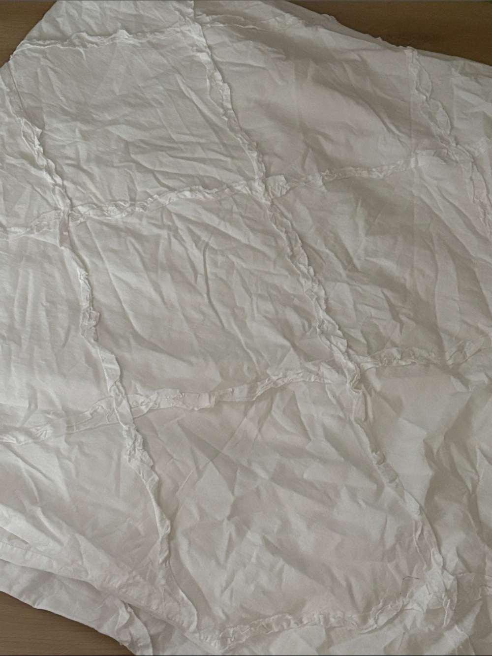 🕷️ Laura Ashley white duvet cover